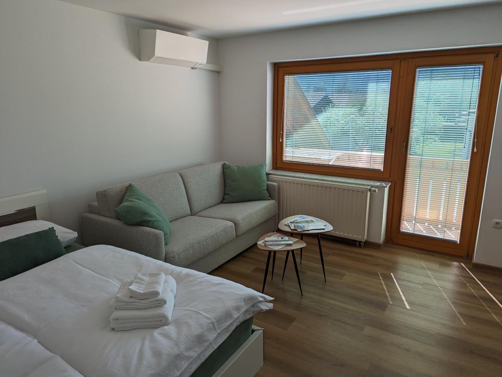 Studio Apartment Velis Radovljica Bagian luar foto
