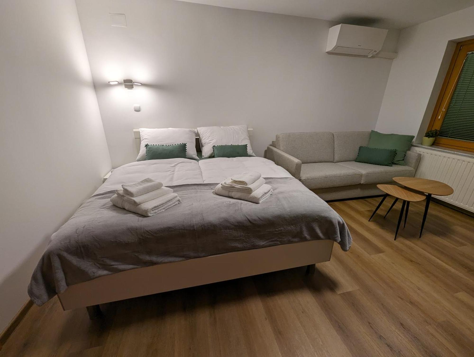 Studio Apartment Velis Radovljica Bagian luar foto