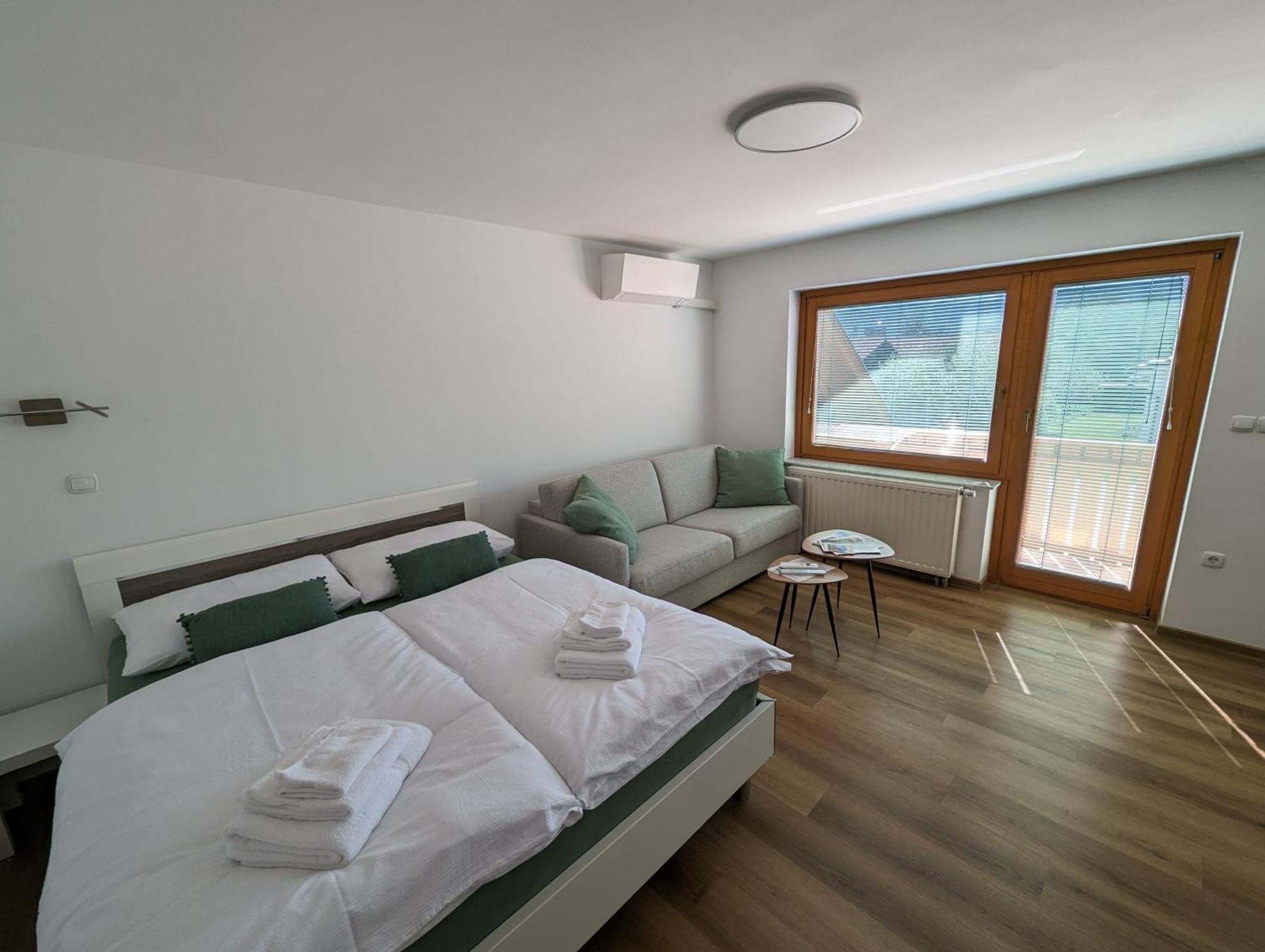 Studio Apartment Velis Radovljica Bagian luar foto